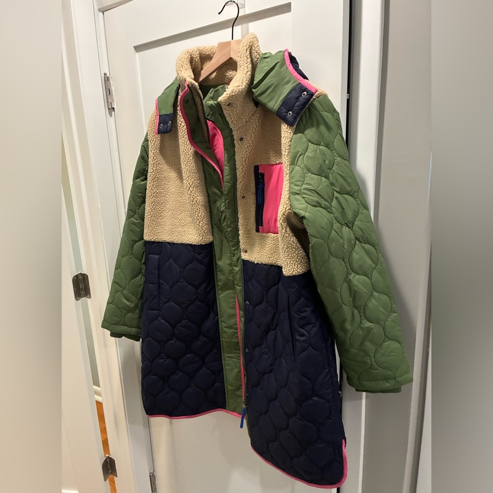 Boden Women's Colorblock Puffer Jacket in Green, Navy, and Pink